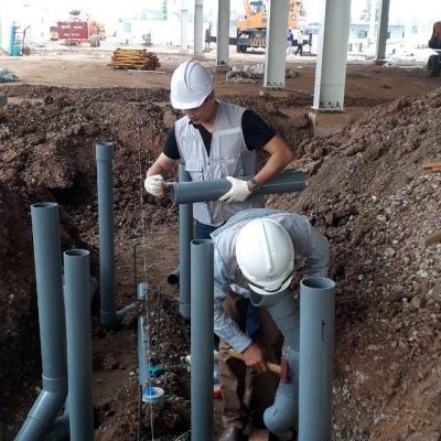 Hệ thống thoát nước công nghiệp trong nhà xưởng mới xây