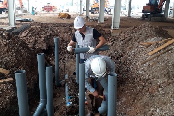 Hệ thống thoát nước công nghiệp trong nhà xưởng mới xây Hệ thống thoát nước công nghiệp trong nhà xưởng mới xây