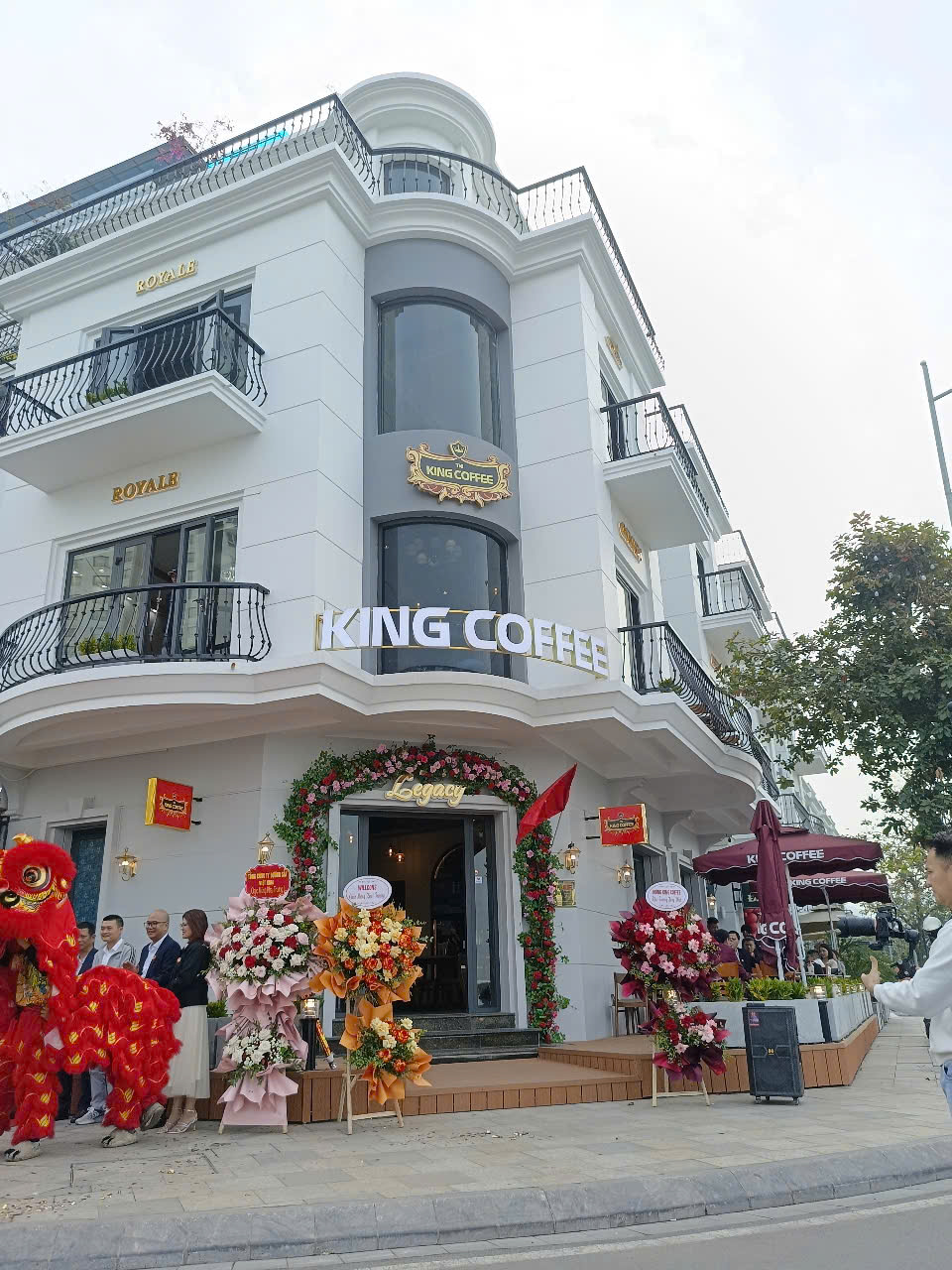 mặt tiền king coffee hạ long mặt tiền king coffee hạ long