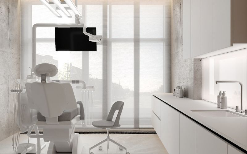 thi công phòng khám răng với thiết bị hiện đại và không gian thông thoáng