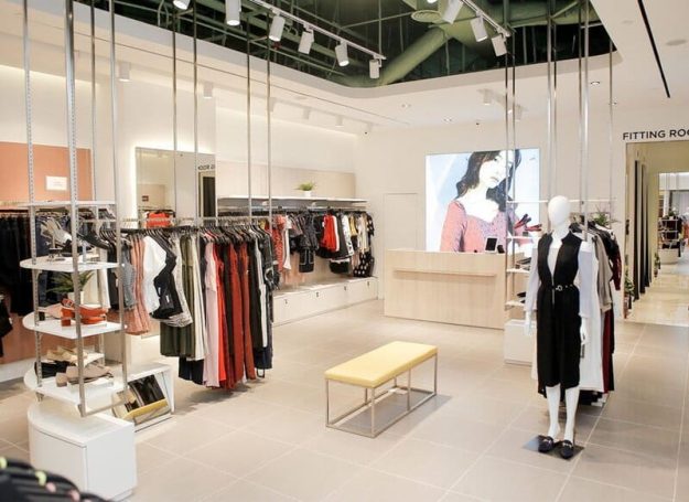 chi phí thi công shop quần áo