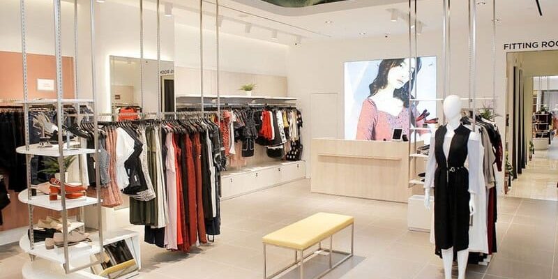 chi phí thi công shop quần áo