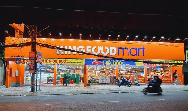 Mặt tiền siêu thị mini King Food – bảng hiệu nổi bật, nhận diện rõ ràng