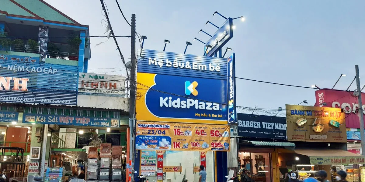 Thiết kế cửa hàng quần áo trẻ em KidsPlaza tại 653 Nguyễn Xiển, TP. Thủ Đức