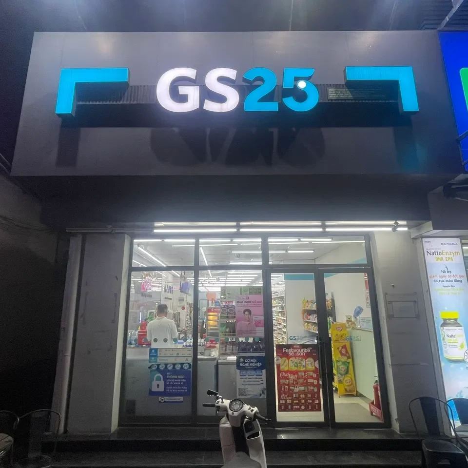 thi công cửa hàng tiện lợi GS25 tịa Cần Thơ